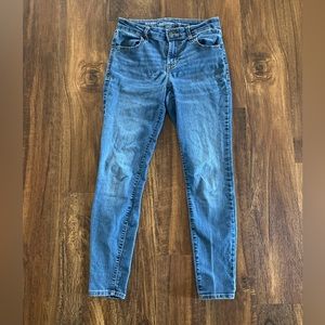 Old Navy Super Skinny Jeans size 2